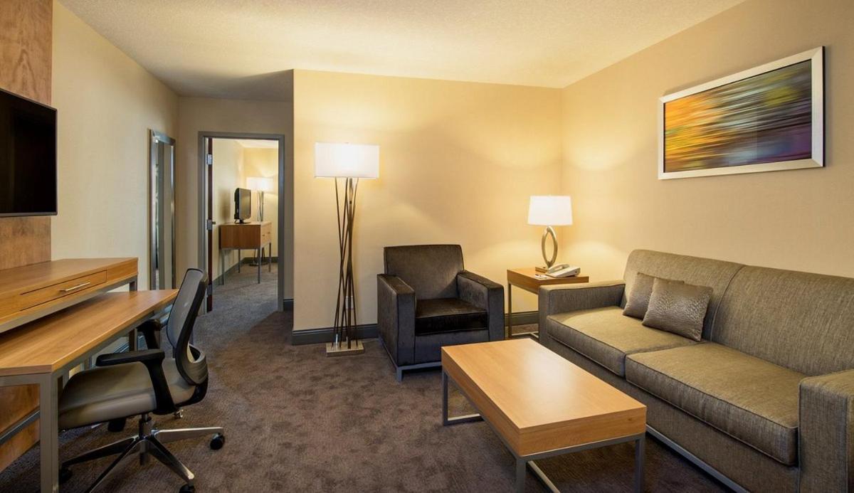 Holiday Inn Express Hotel & Suites Sherwood Park-Edmonton Area By Ihg Ngoại thất bức ảnh