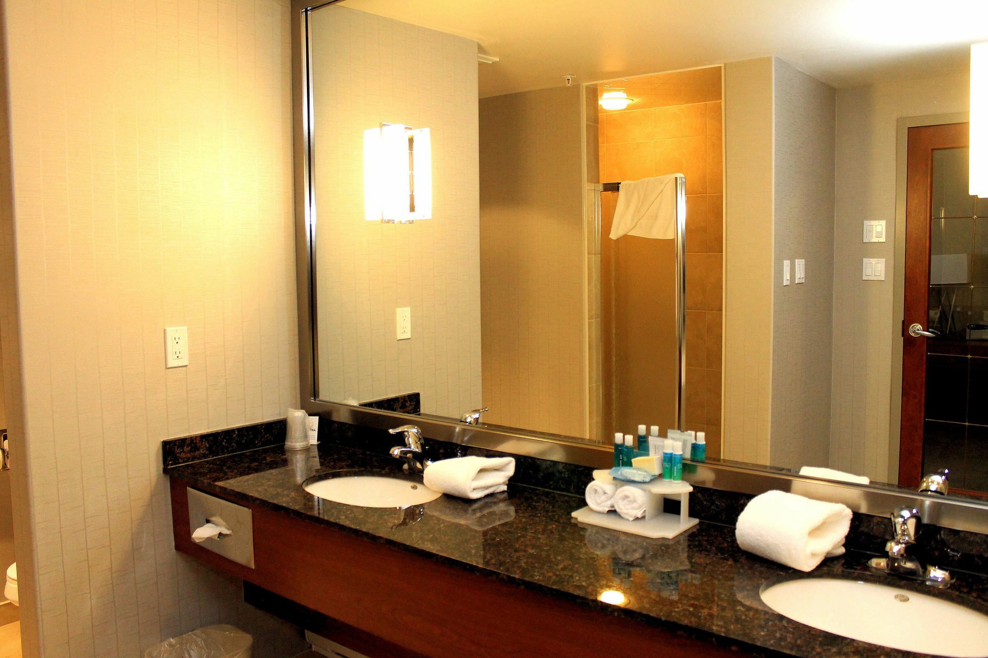Holiday Inn Express Hotel & Suites Sherwood Park-Edmonton Area By Ihg Ngoại thất bức ảnh